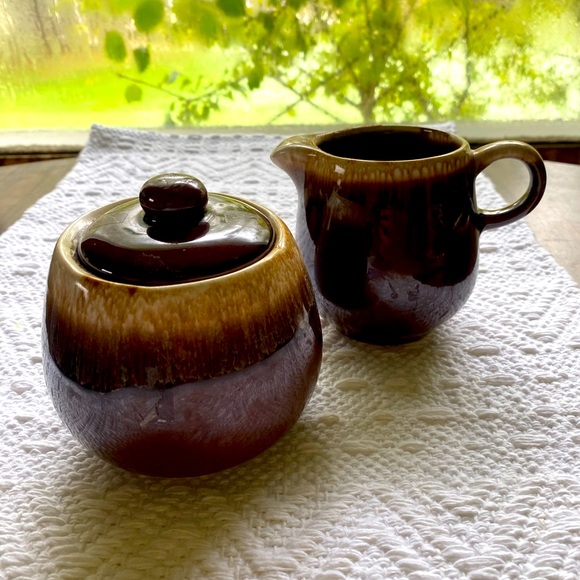 Vintage McCoy pottery set brown drip glaze design. - Picture 2 of 4